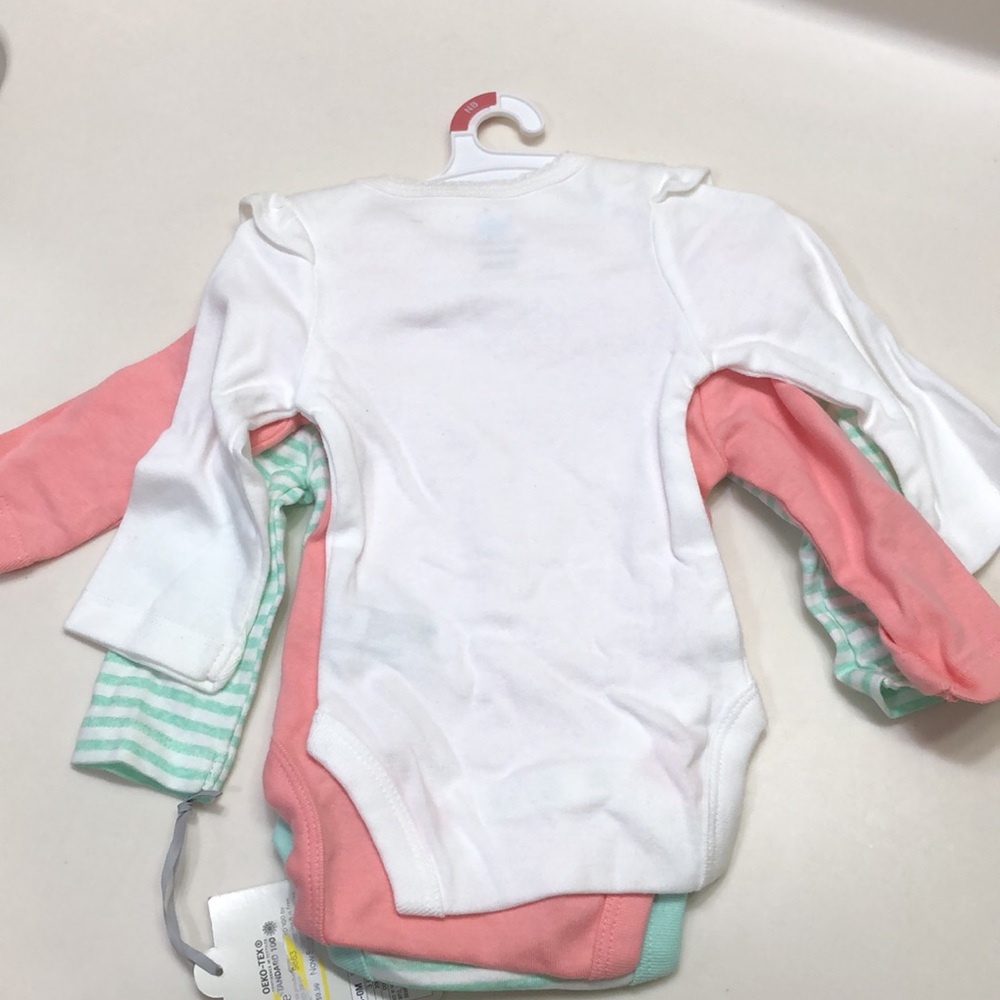 Girl Newborn. Long sleeve onesies. Set of 3. - Picture 4 of 8
